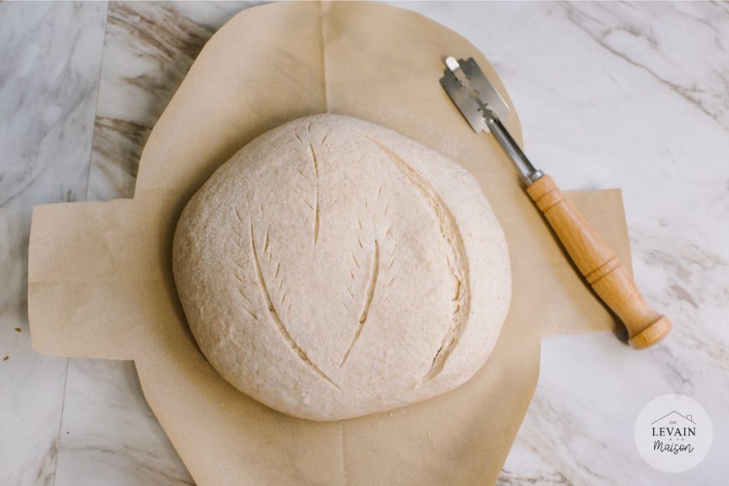 marquer la boule avec un rasoir